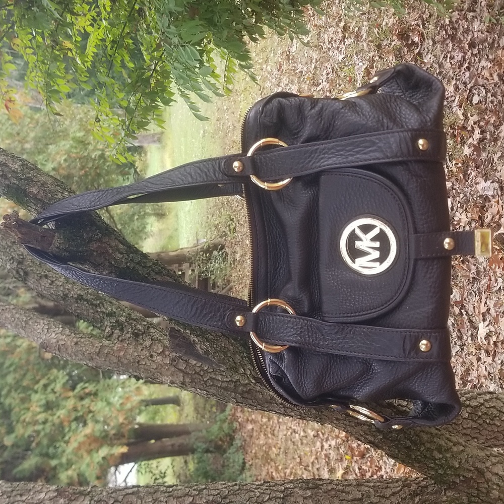 Micheal Kors purse